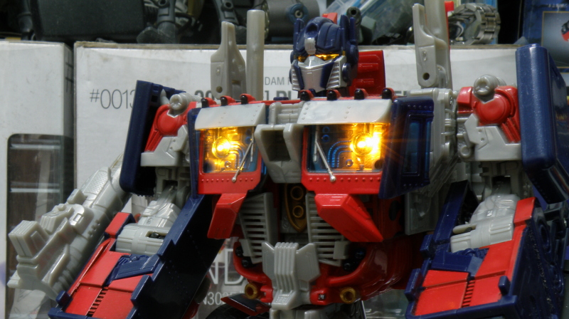 AutoMorph triggered, Optimus Prime head made the finishing step of the transformatioAutoMorph triggered, Optimus Prime head made the finishing step of the transformationn