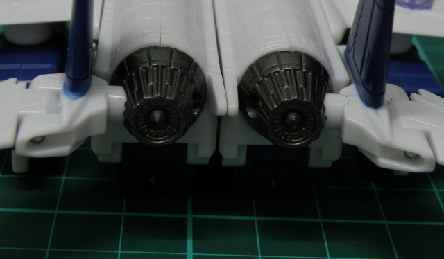 Starscream F16 thruster details