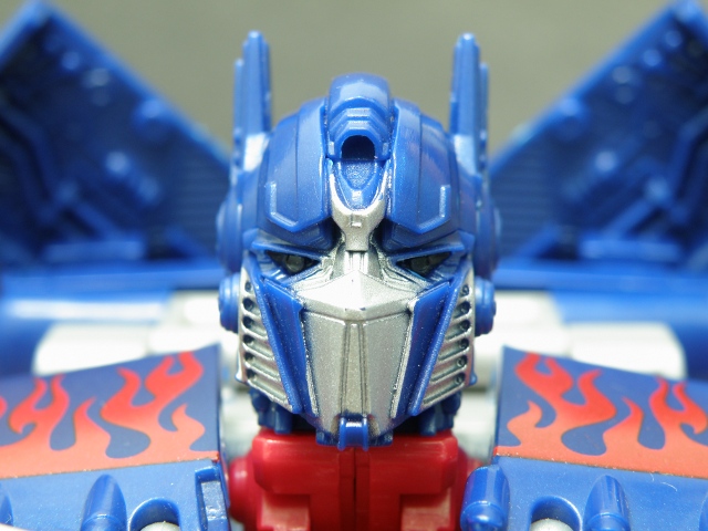 Optimus Prime Head Details Front.
