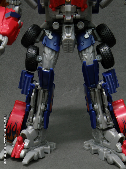 ROTF Optimus Prime Robot Leg Details Front.